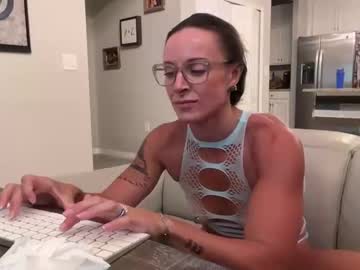 flexing jessi