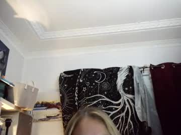 playfulandsassy